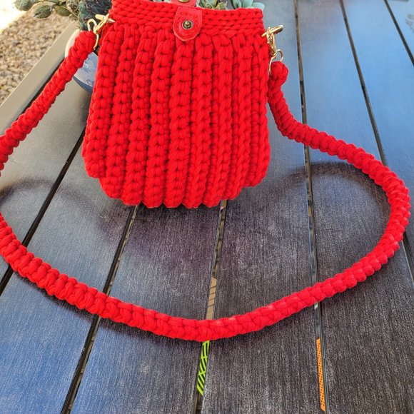 Handcrafted Crochet Sea Shell Handmade Bag, Shoulder Bag, Woven Purse, Knit Bag - Picture 6 of 7